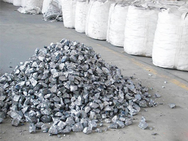 年中將至，鋼鐵行業去產能不樂觀